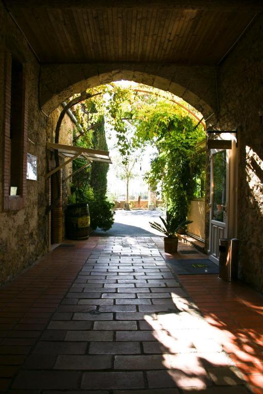 מלון Lézignan-Corbières Logis Auberge Cote Jardin מראה חיצוני תמונה